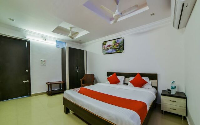 Oyo 18407 Noble Lodge