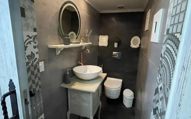 Charming 2-bed Apartment in Dbayeh Near Le Mall