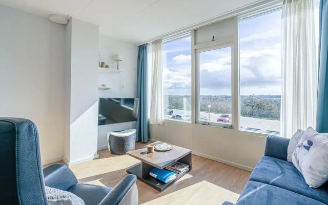 2 Person Apartment With Island View