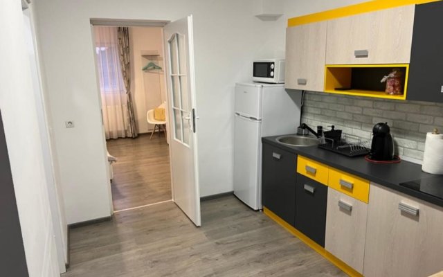 1-Beadroom Apartment with free parking