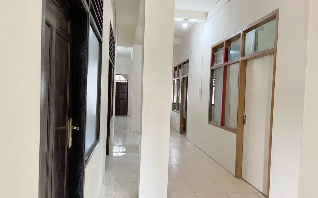 OYO 94343 Mantari Guesthouse