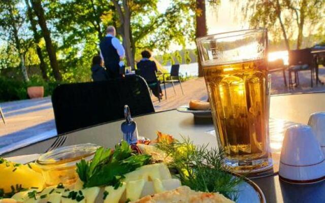 Waldhotel am See