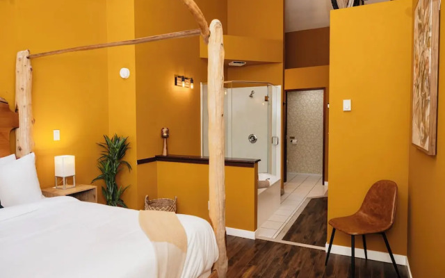 Secluded Oceanfront - Upstairs