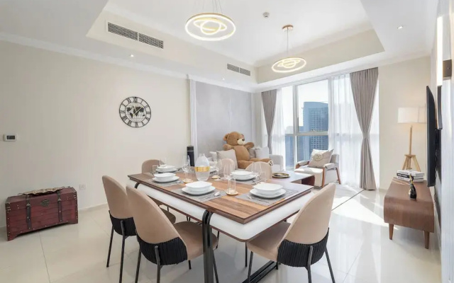 Heaven Crest Vacation Homes Downtown - Studio, 1, & 3 Bedroom Suites 2 minute walk to Dubai Mall and Burj Khalifa