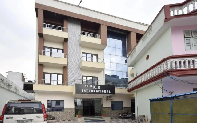 Hotel KS International by OYO Rooms