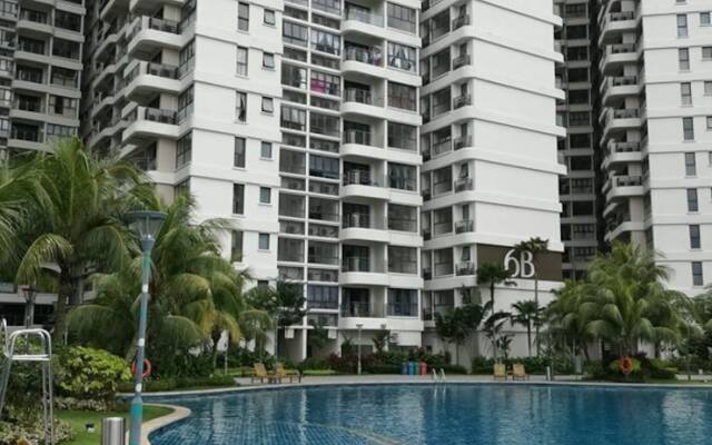 Favoured Seaview Suite