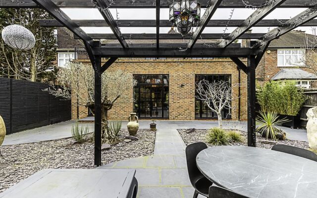 Stunning 5 Bed House in Willesden Green!
