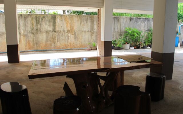 Pattara Apartment Suratthani