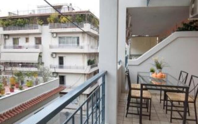 Dimitris Home
