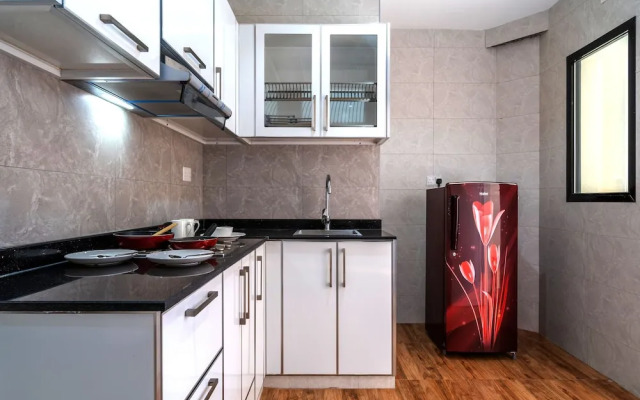 OYO Townhouse 156 Rose Hotel Apartments.