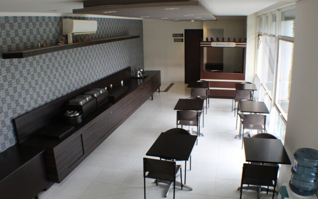 Hotel 88 Embong Kenongo by WH