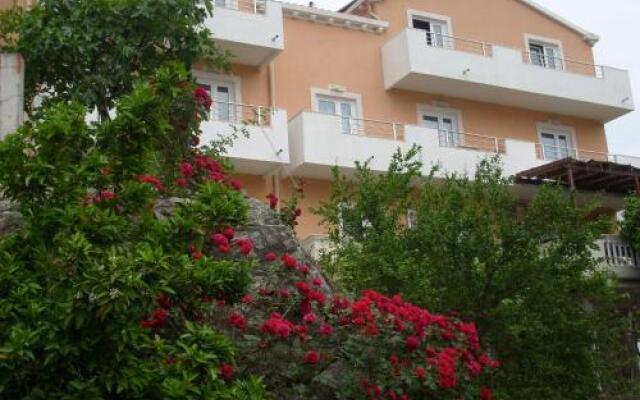 Apartments Bovan