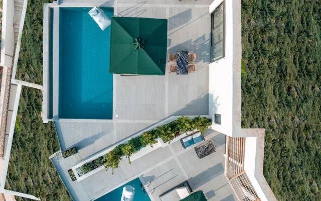Anadeo Villas & Suites