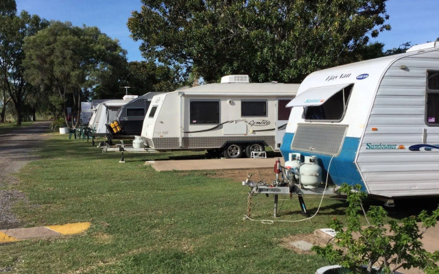 Moura Caravan Park