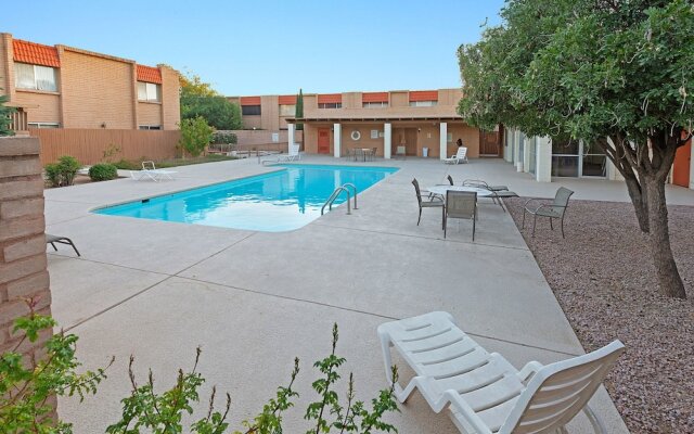 Sitting Pretty 2 BR by Casago