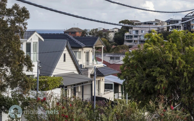 4 Bedroom Luxury House With Pool & Near Beach