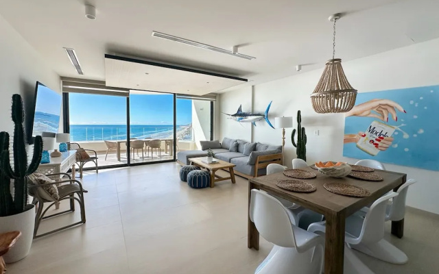 Has it all Beachfront Retreat With Stunning Views