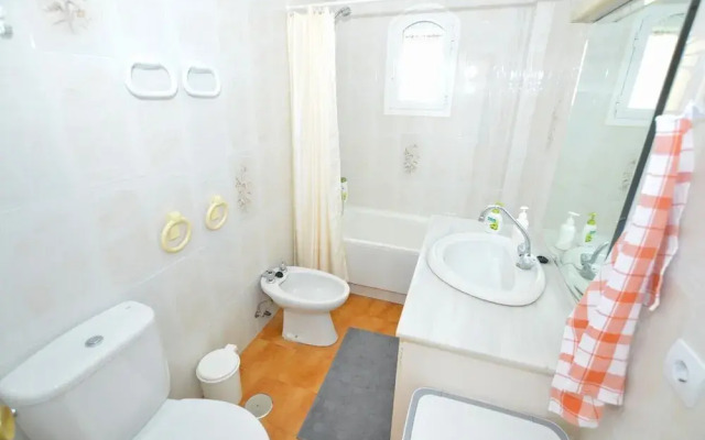 Calahonda - Sleeps 6 - Parking - Garden - Pool