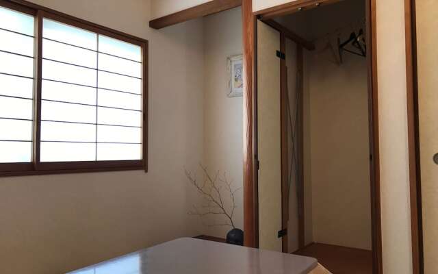 Sayama Aesthetics School