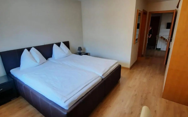 Pension Kreuzinger, 5310 Tiefgraben