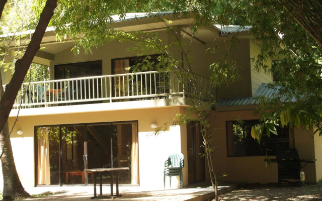 Puerto Barillas Marina & Lodge