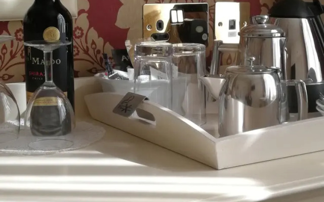 Feathers Hotel, Bar and Restaurant