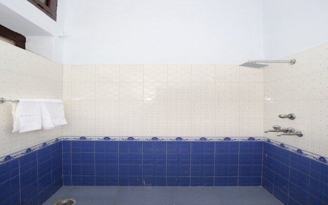 OYO 11595 Hotel Roxy