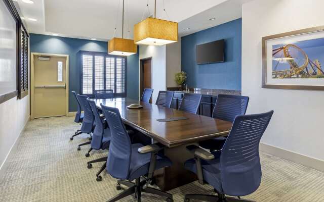 Comfort Inn & Suites Brighton Denver NE Medical Center