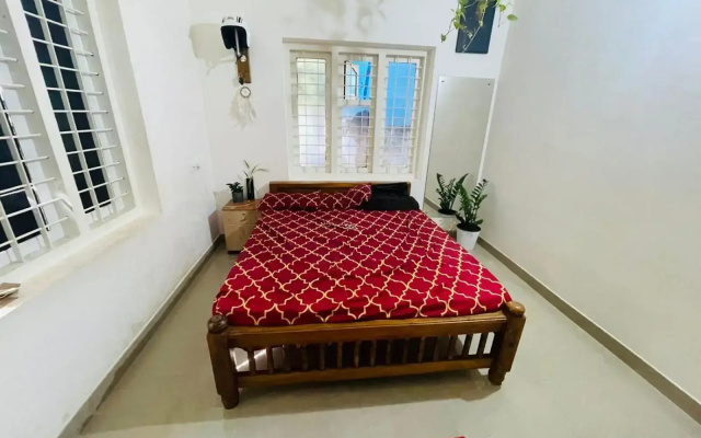 Biriyomz Residency, Kalpatta, Munderi, Low Cost Rooms and Deluxe Apartment