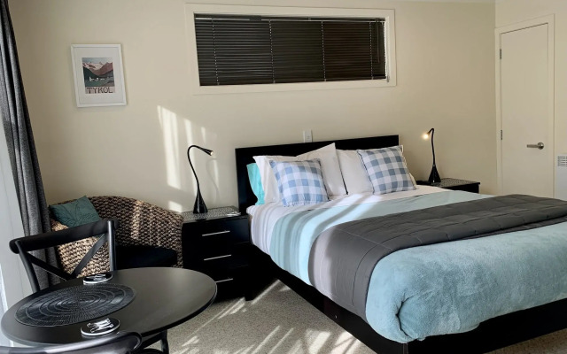 March Apartments