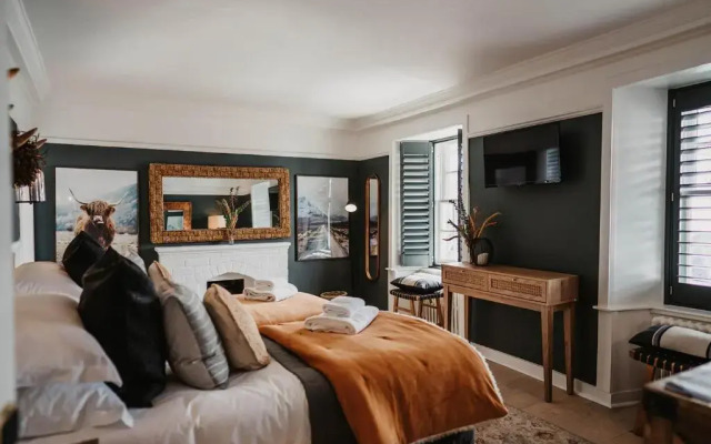 The Murray Arms Hotel
