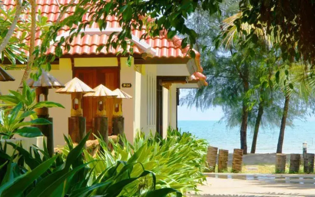 Chanchaolao Beach Resort
