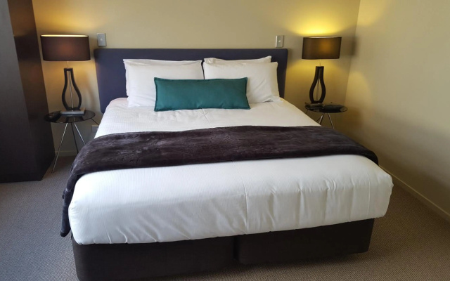 Sails On The Lake – Guest Rooms – Taupo