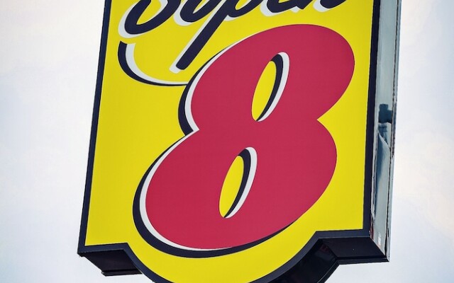 Super 8 Amherst NS