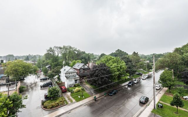Life Suites - Fort York Central Condo