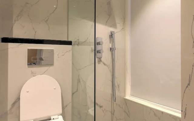 Hotel Mumbai House Ghansoli