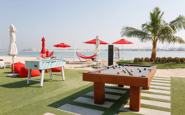 Th8 Palm Dubai Beach Resort, Vignette Collection, by IHG