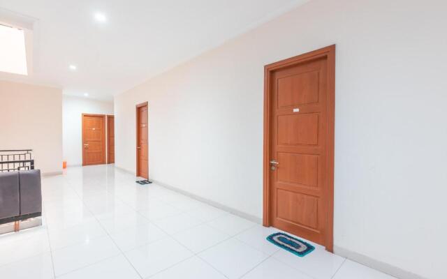 OYO 2364 Cempaka Harapan Indah