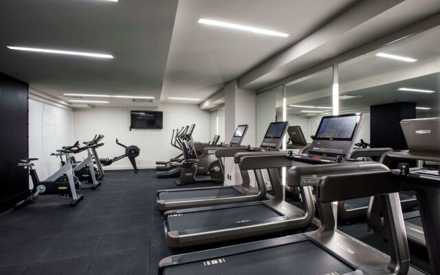 LondonHouse Chicago, Curio Collection by Hilton