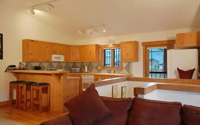 Saddle Creek Townhomes by Pioneer Ridge Management