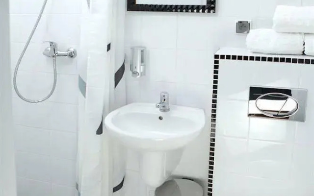 Blooms Boutique Hostel