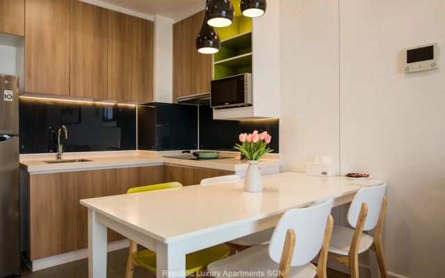 Republic Apartments Saigon Airport