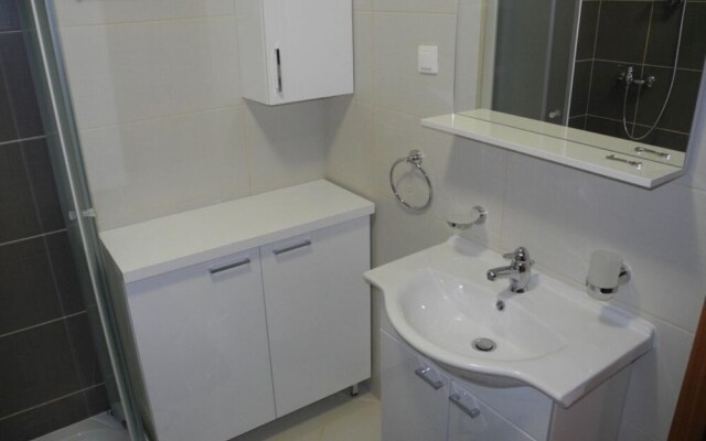Apartment Cerov 2 1 pax