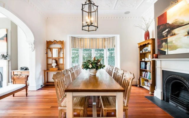 Live in Federation Style Luxury With Stunning Views