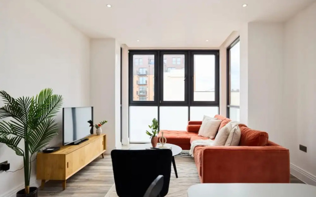 The Harlesden Breakout - Glamorous 2bdr Flat