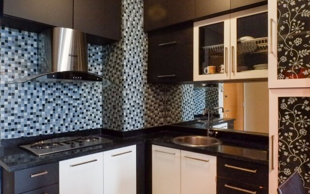 Best View And Strategic 1Br Apartment At Aryaduta Residence