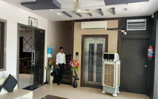 Hotel Gopi Palace