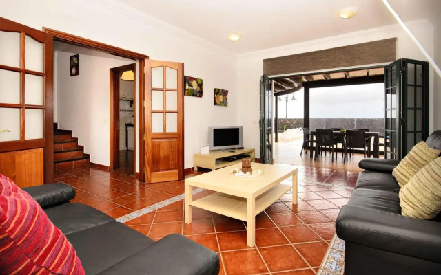 Villa Adelina