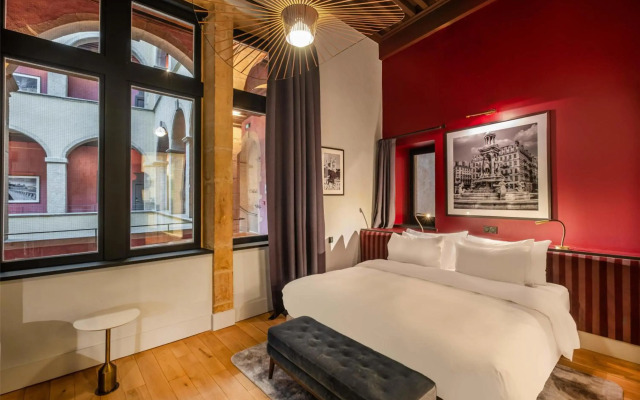Cour des Loges Lyon, A Radisson Collection Hotel