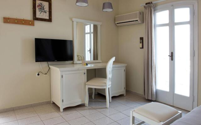 Adrakos Apartments (Adults Only)